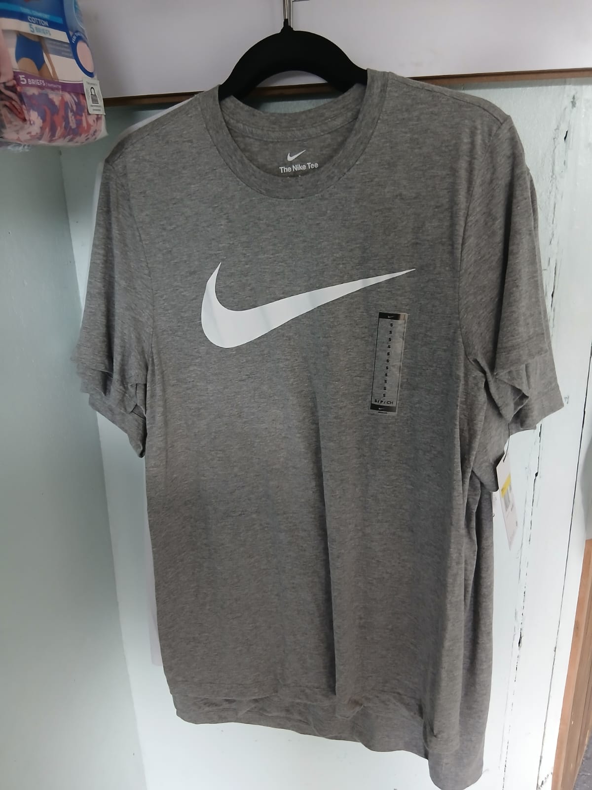 Nike Men T Shirt Small